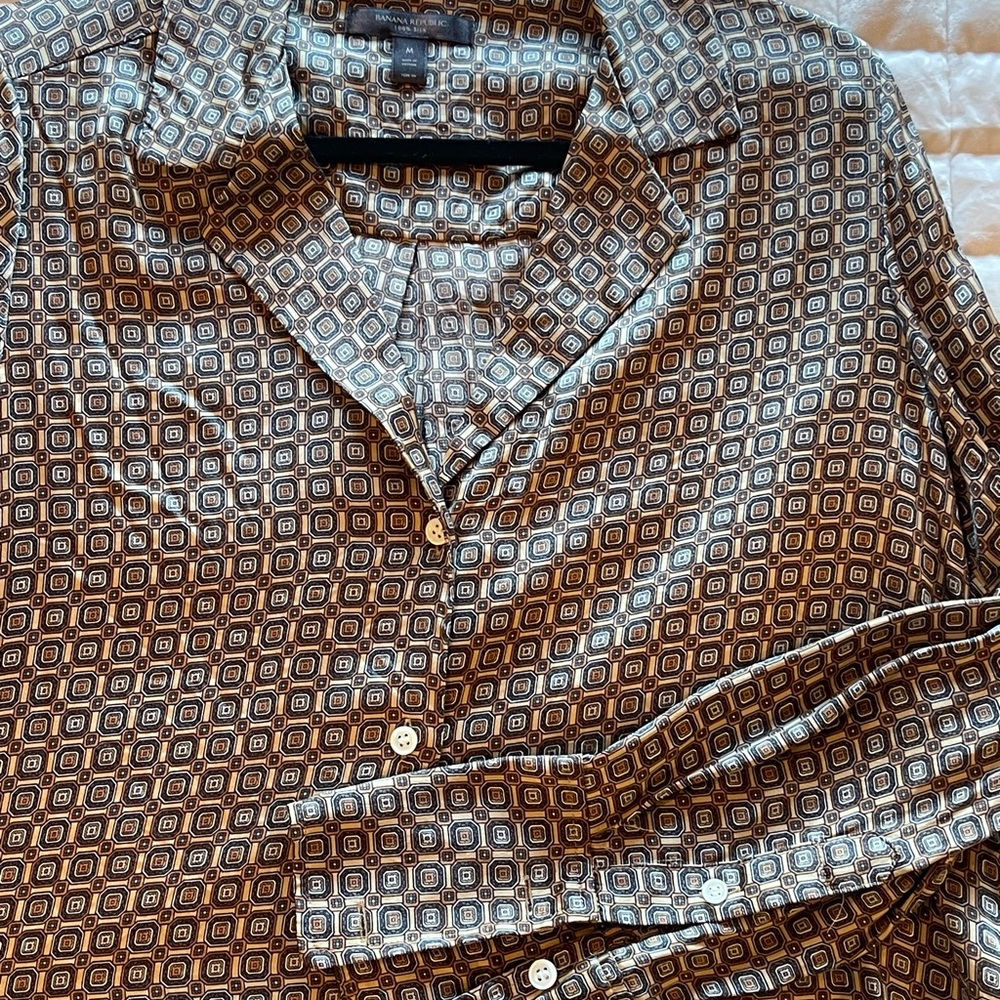 Banana Republic M 100% silk never worn. - Picture 4 of 4